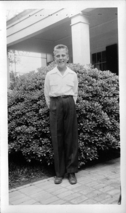 1949, May: Wally F posing, Marshfield MO home