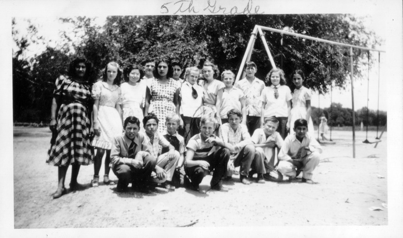 1946: Wally F's 5th grade class in Sherryland, TX