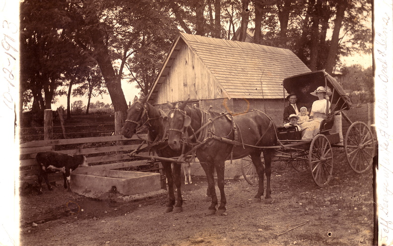 1913JeffGeoBuggy_Family.jpg