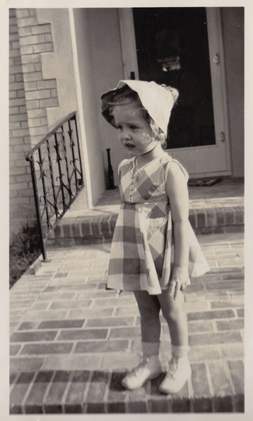 1941OctKathySharyhat_1.jpg