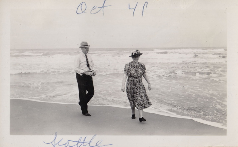 1941, October: JM and Ollie in Seattle