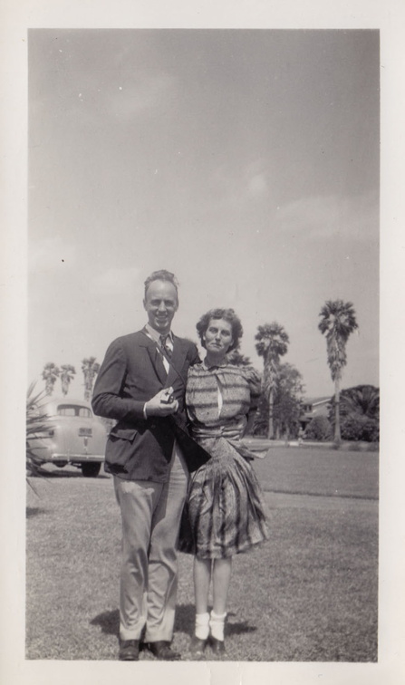 1942, March: Wallace and Esther in Sharyland TX