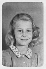 1945: Kathy Bohannon's school photo, First grade