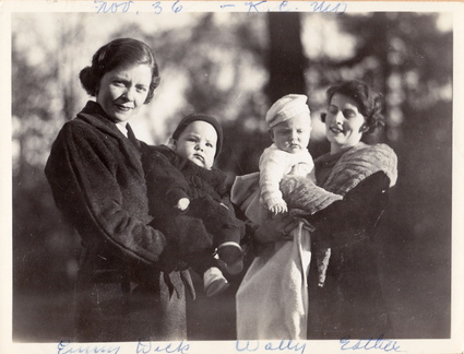 1936, November: Cousins visiting in Kansas City.